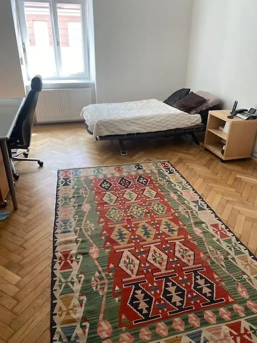 Apartment Gartenwohnung In Haidhausen Munich