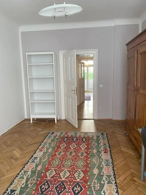 Apartment Gartenwohnung In Haidhausen Munich Germany